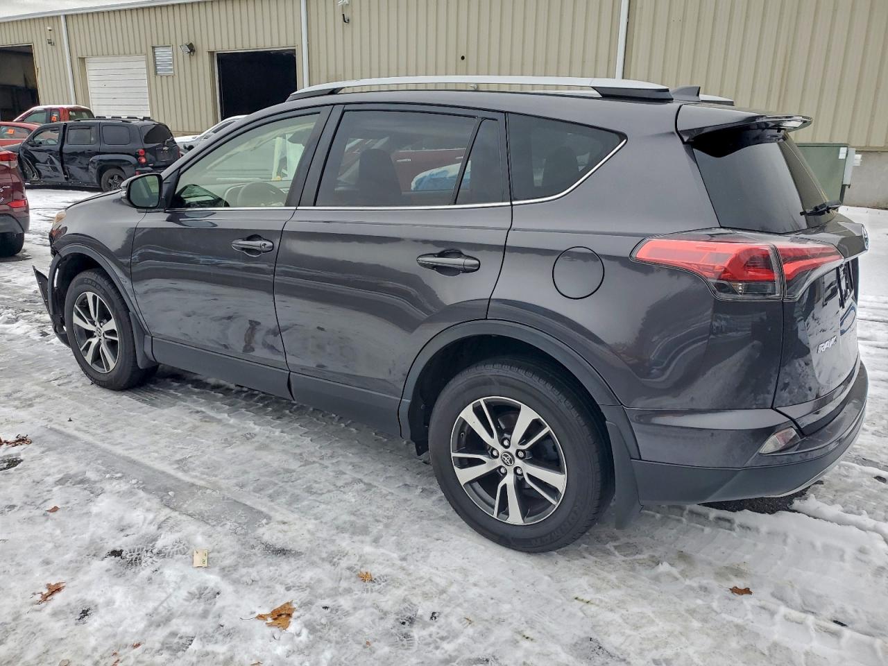 2018 TOYOTA RAV4 ADVENTURE photo 4