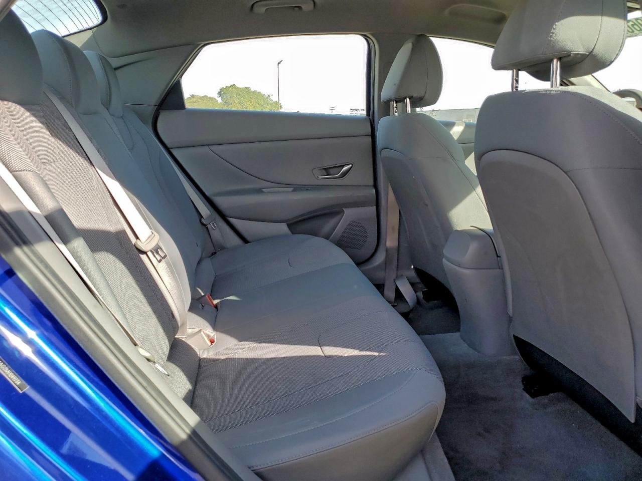 2021 HYUNDAI ELANTRA SE photo 10