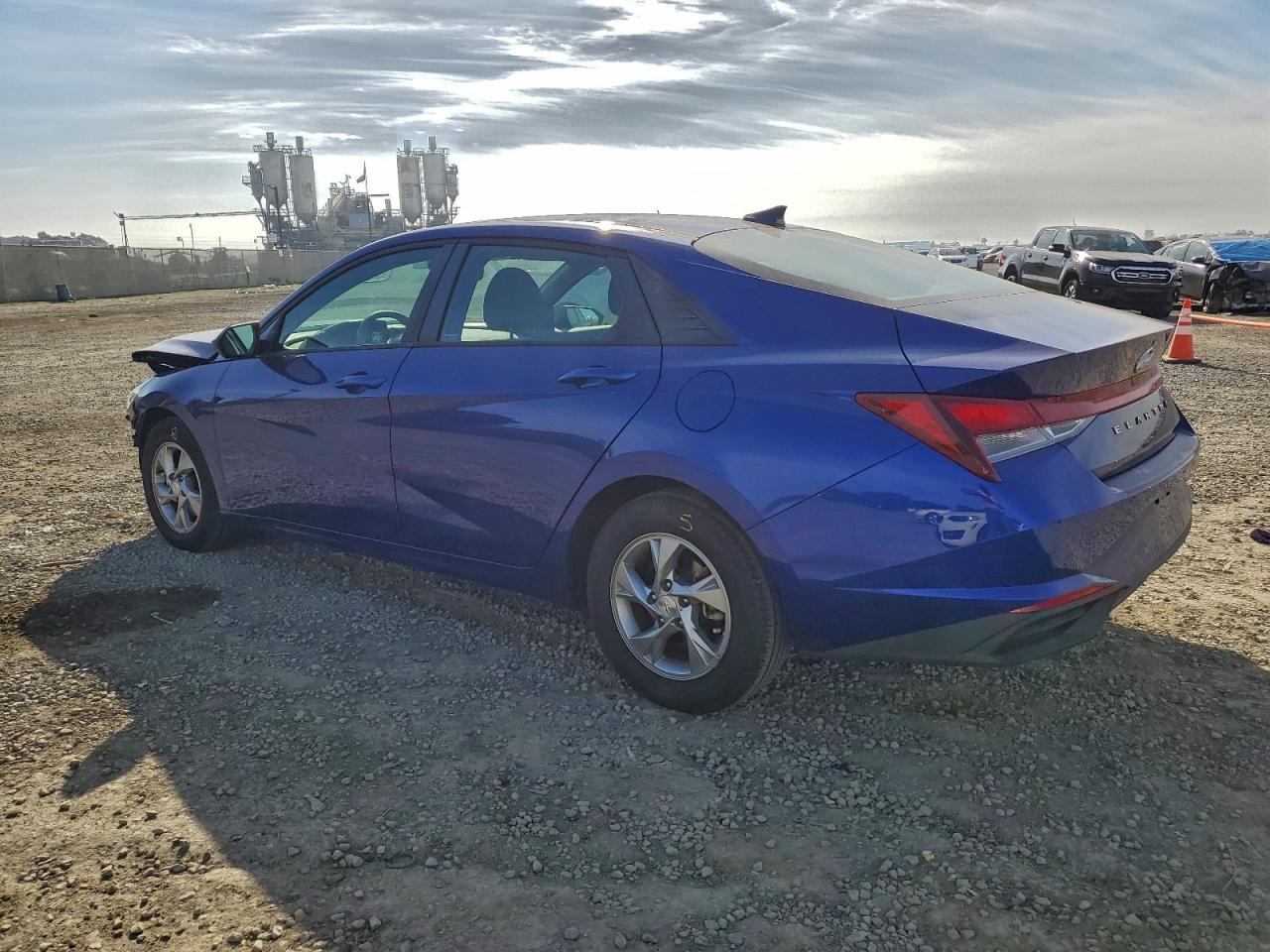 2021 HYUNDAI ELANTRA SE photo 2