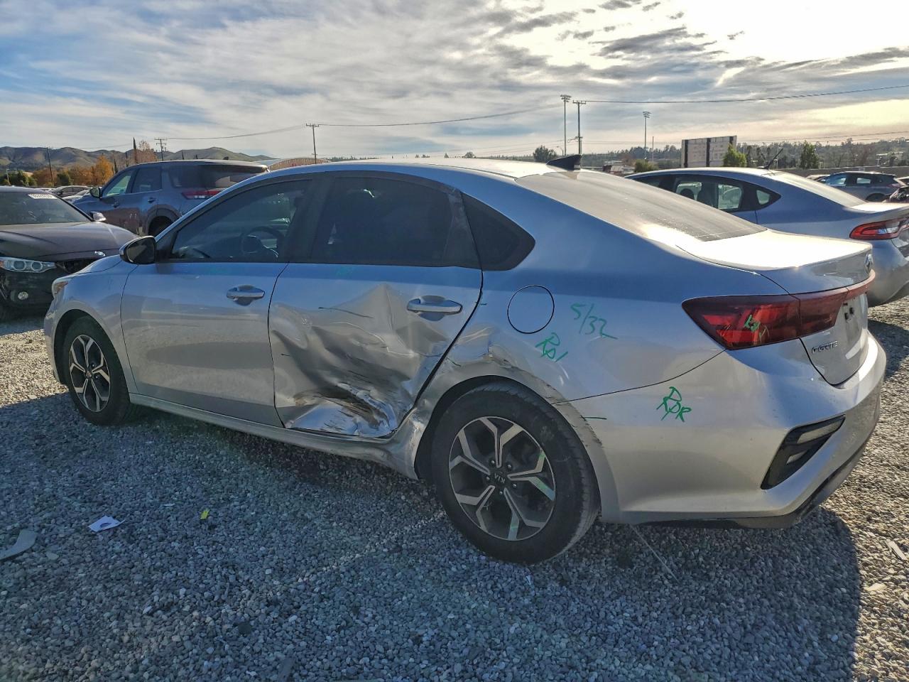 2020 KIA FORTE FE photo 2