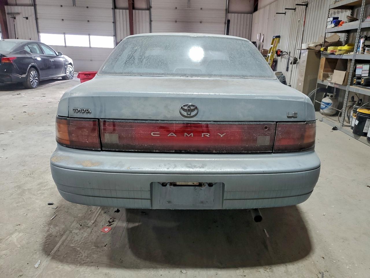 1992 TOYOTA CAMRY LE photo 6