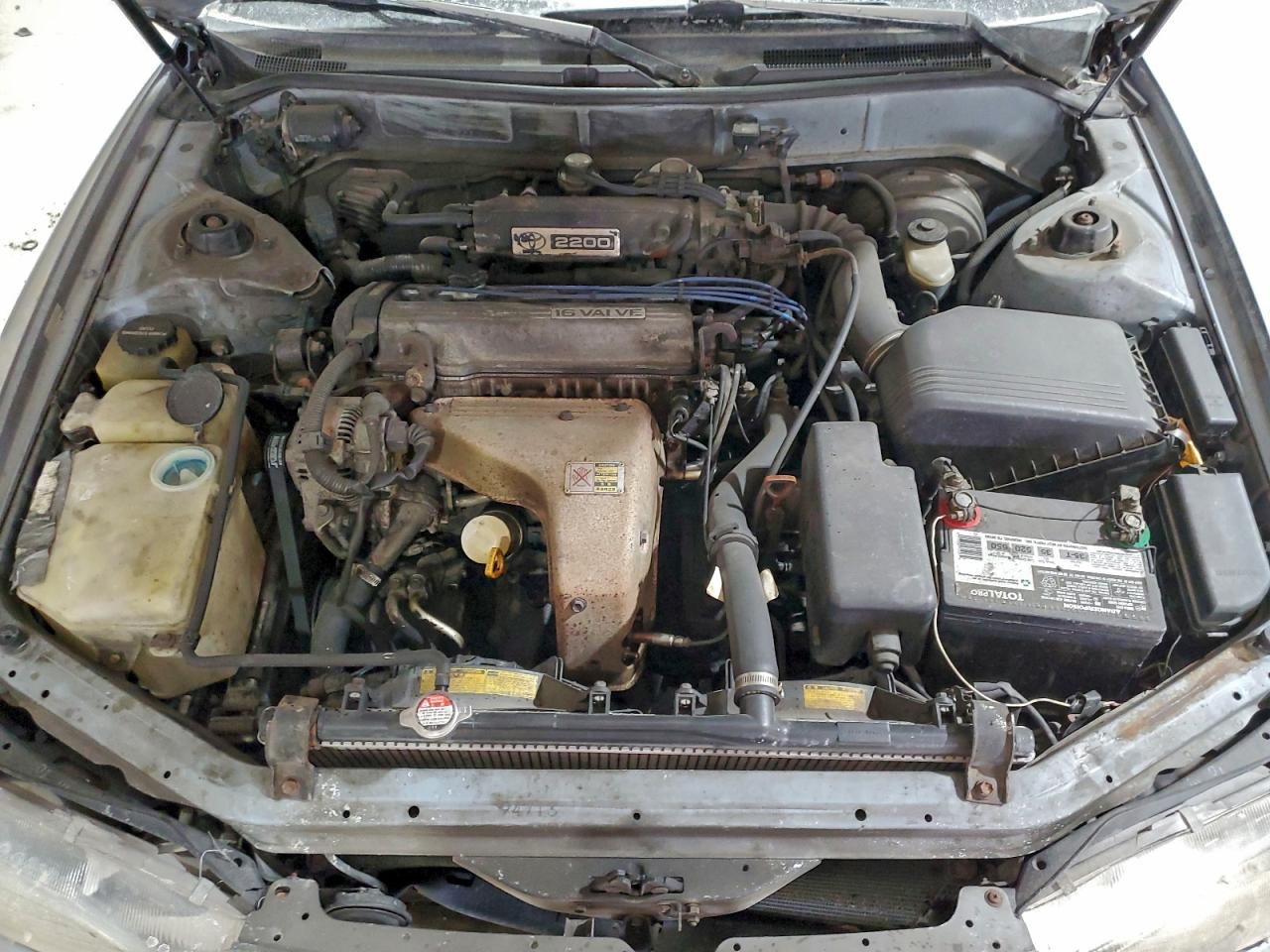 1992 TOYOTA CAMRY LE photo 11