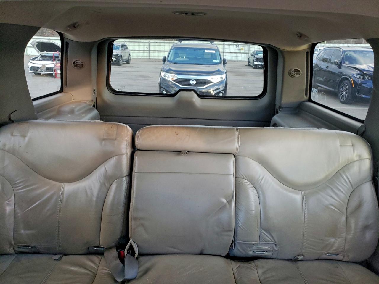 2002 GMC YUKON photo 10
