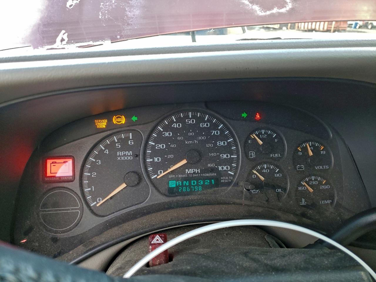 2002 GMC YUKON photo 9