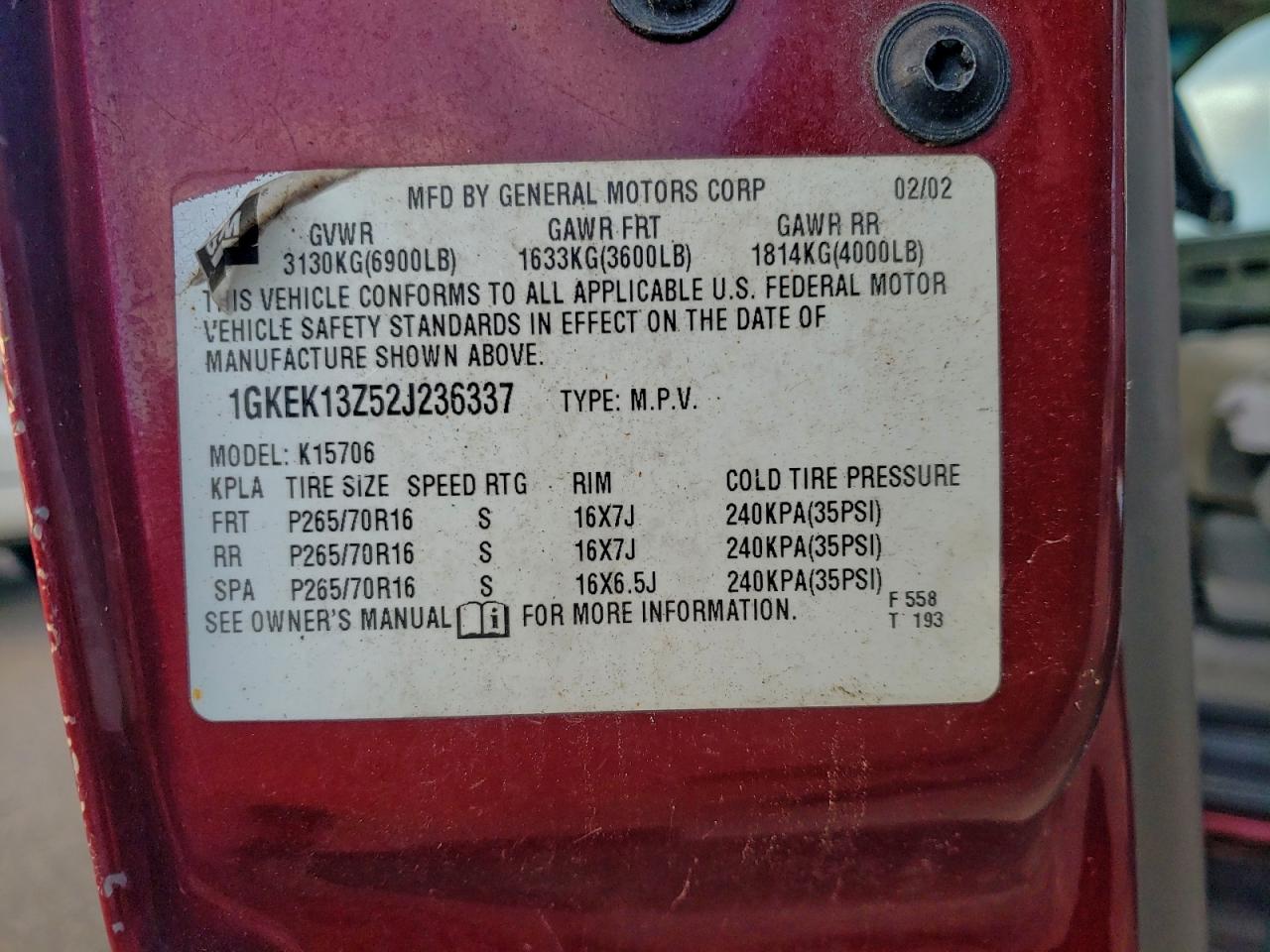 2002 GMC YUKON photo 13