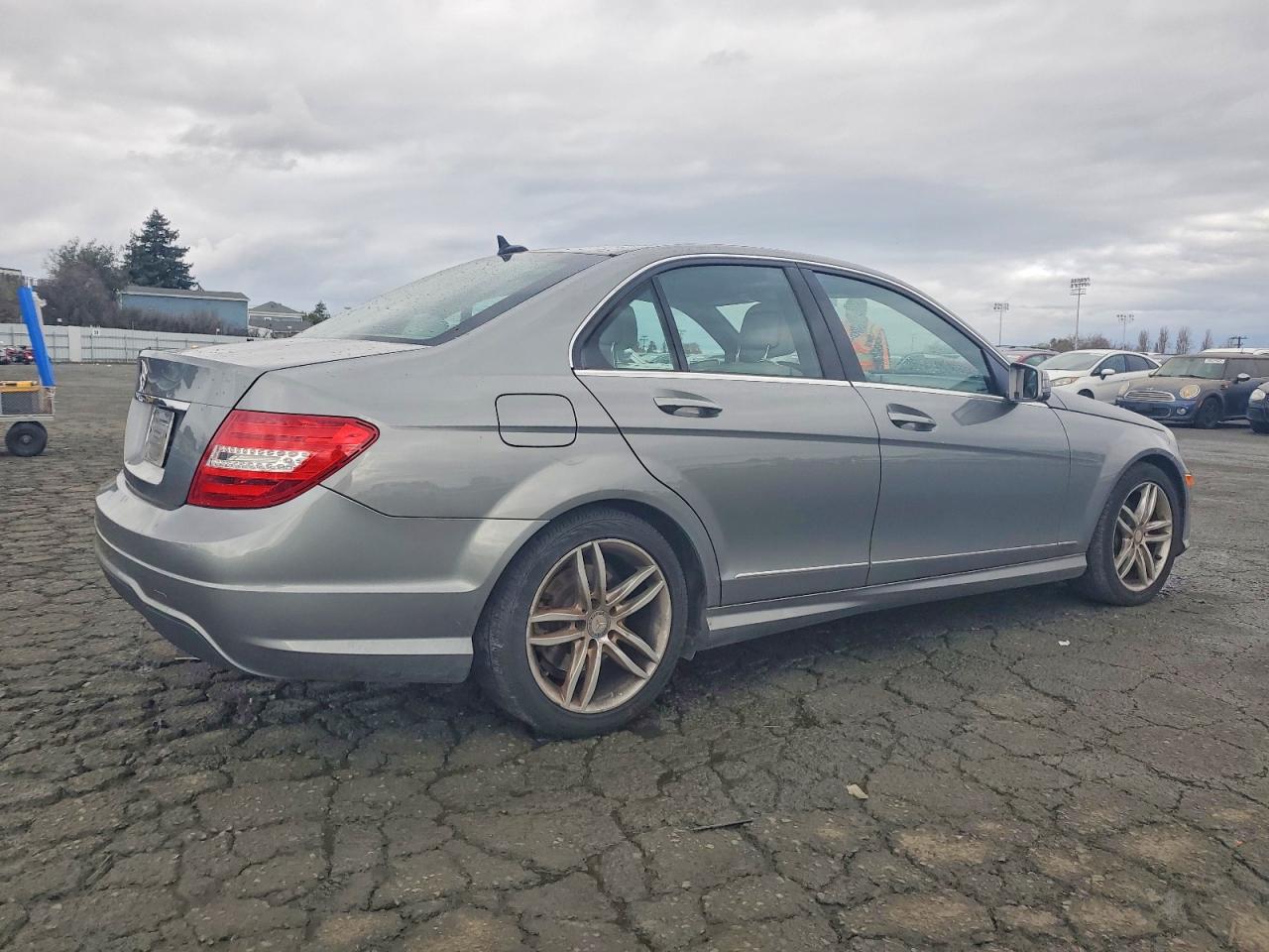 2014 MERCEDES-BENZ C 250 photo 3
