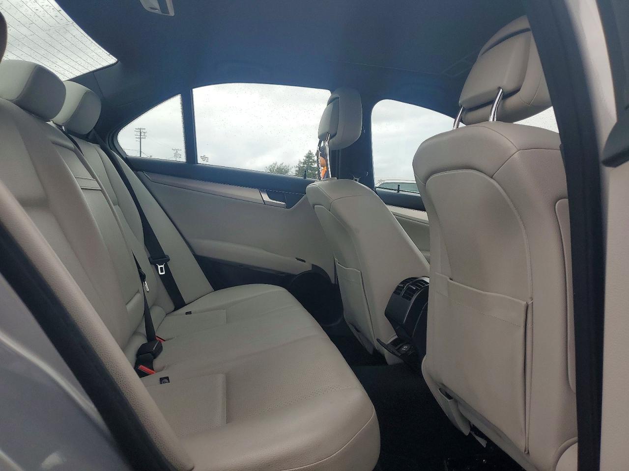 2014 MERCEDES-BENZ C 250 photo 10