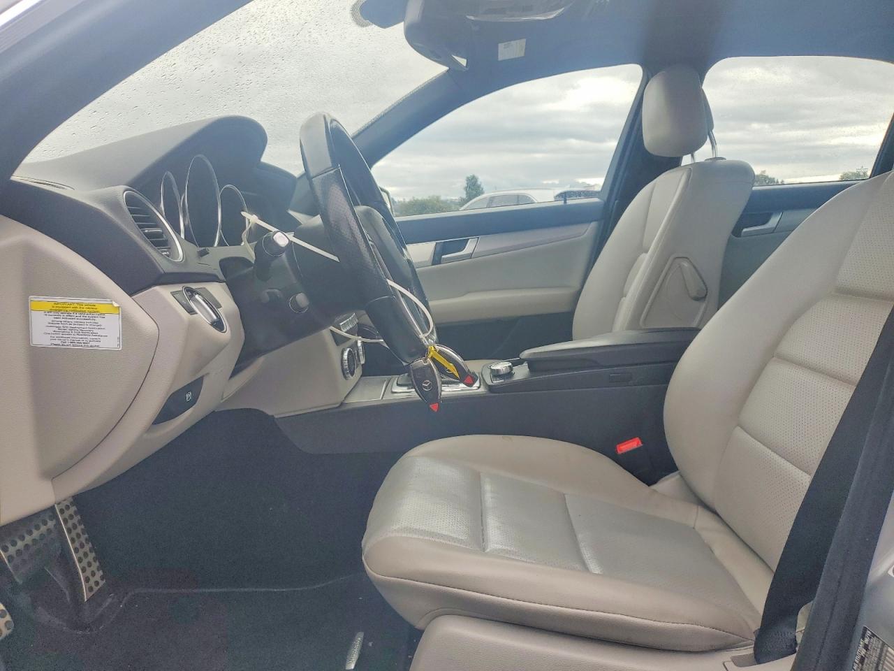 2014 MERCEDES-BENZ C 250 photo 7