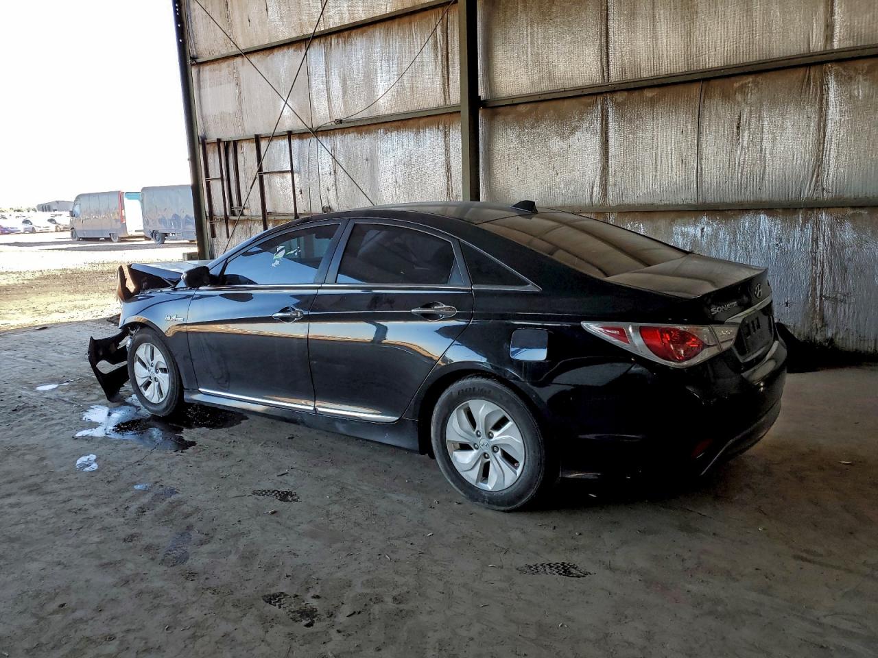 2015 HYUNDAI SONATA HYBRID photo 2