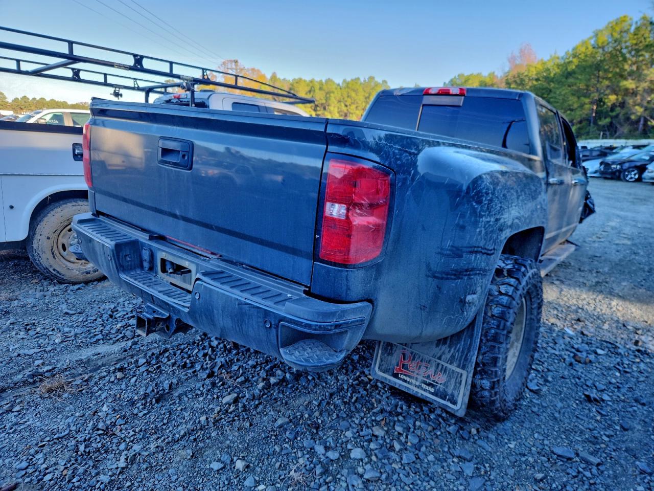 2019 CHEVROLET SILVERADO K3500 HIGH COUNTRY photo 3