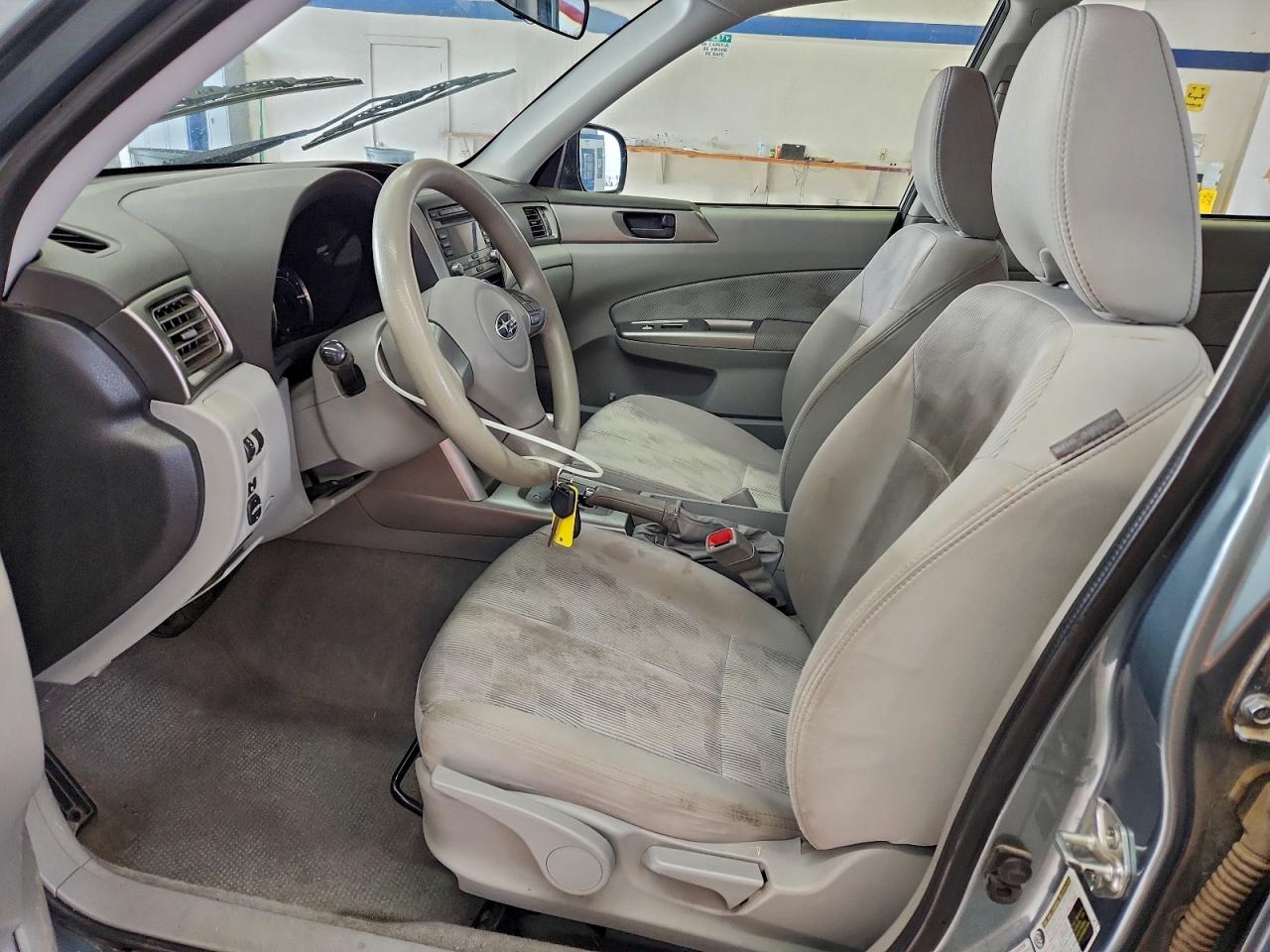 2010 SUBARU FORESTER XS photo 13