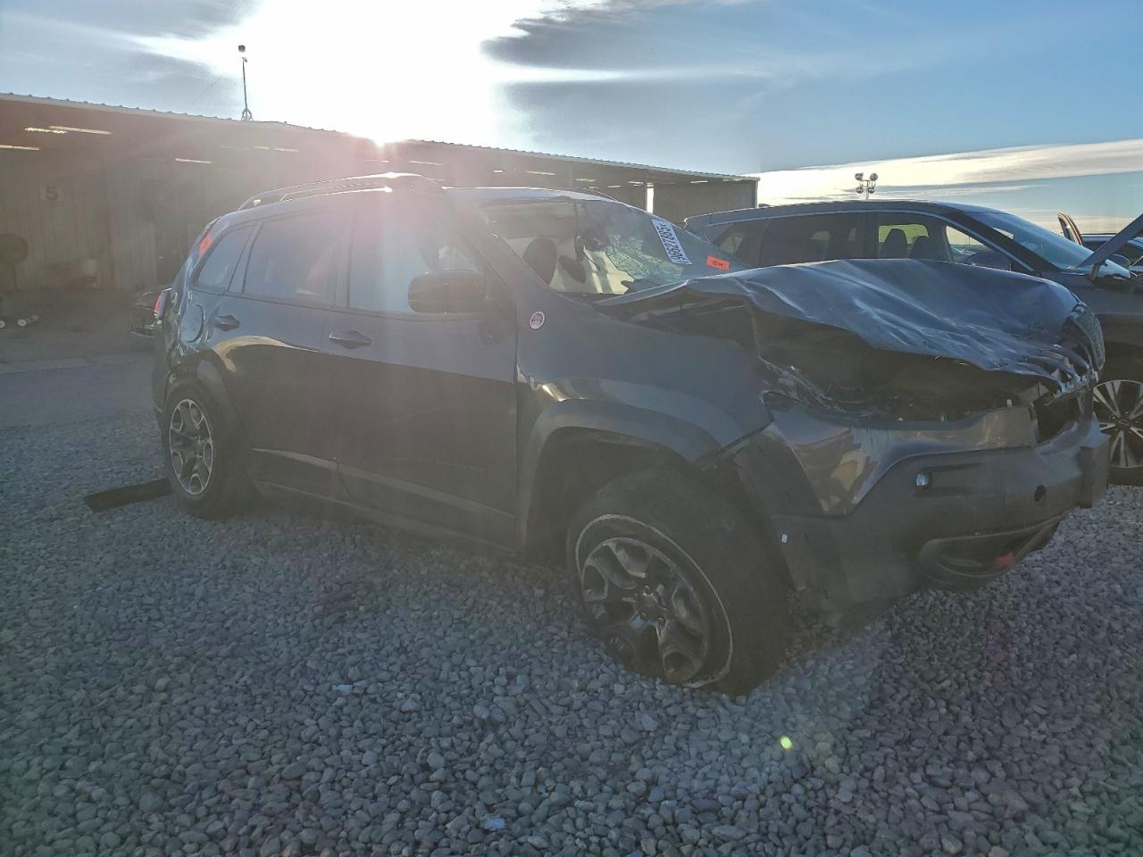 2022 JEEP CHEROKEE TRAILHAWK photo 4