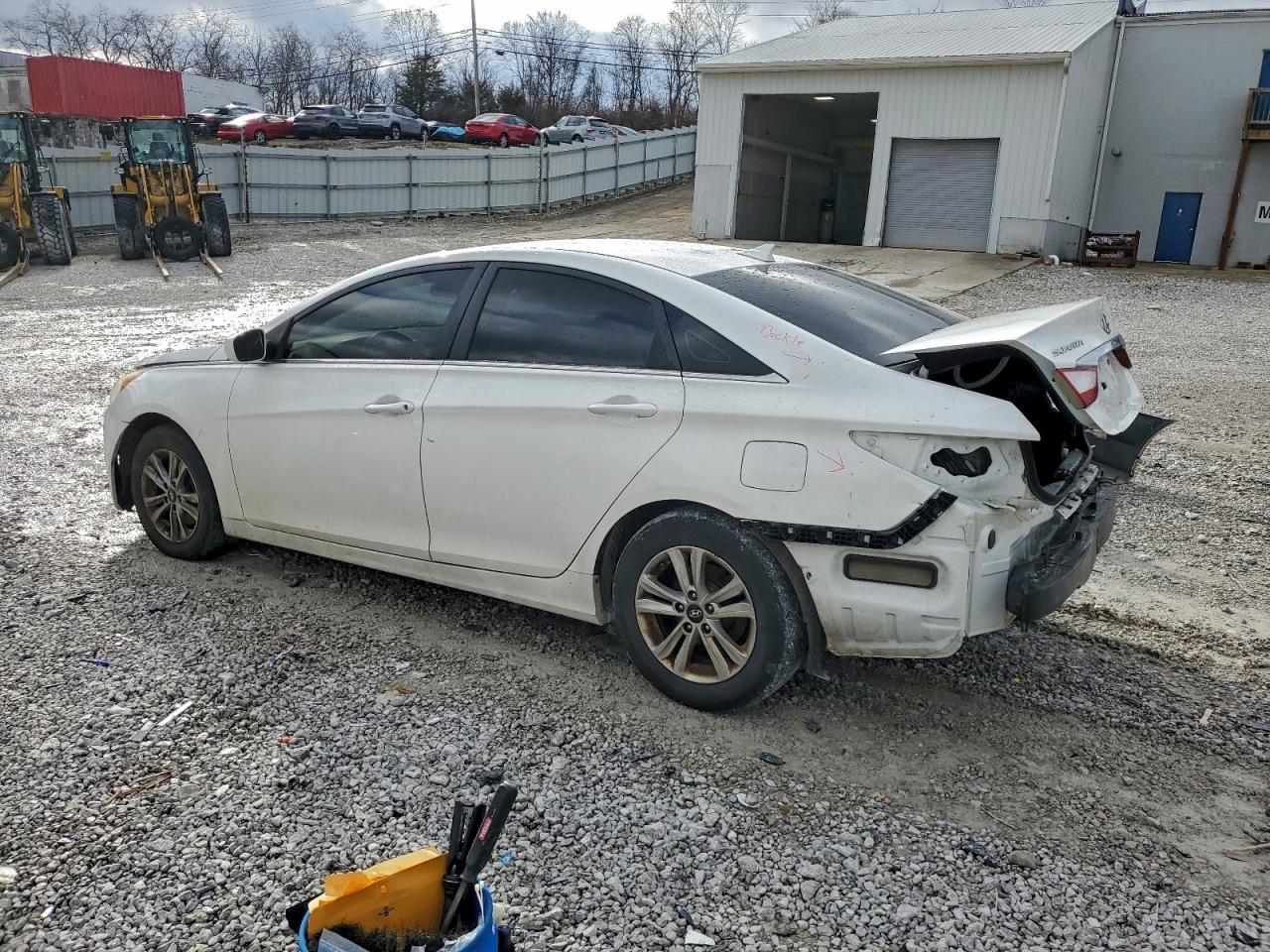 2013 HYUNDAI SONATA GLS photo 2
