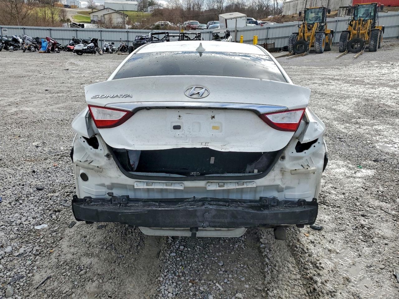 2013 HYUNDAI SONATA GLS photo 6