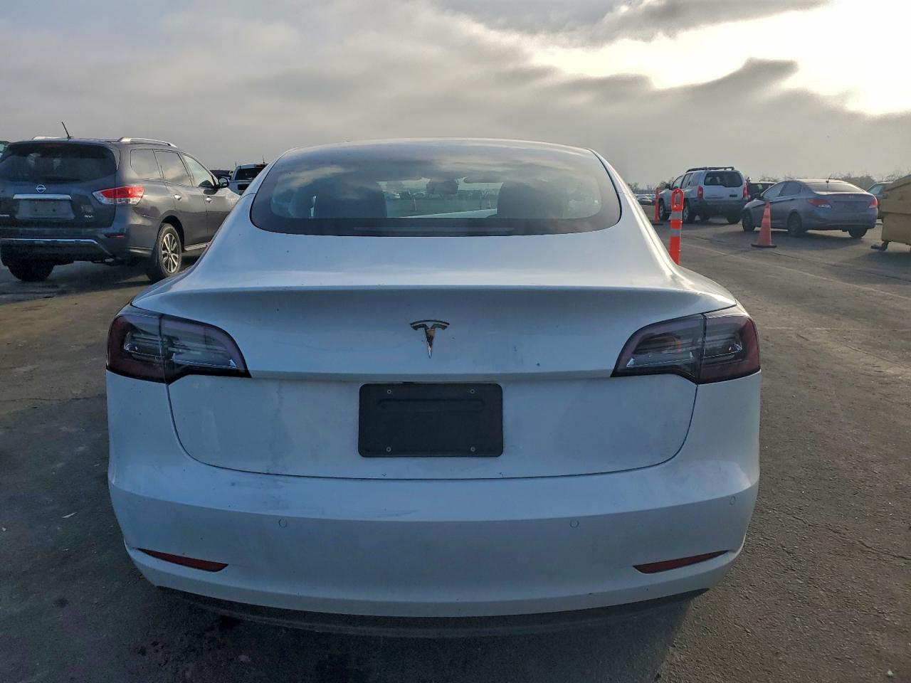 2021 TESLA MODEL 3 photo 6