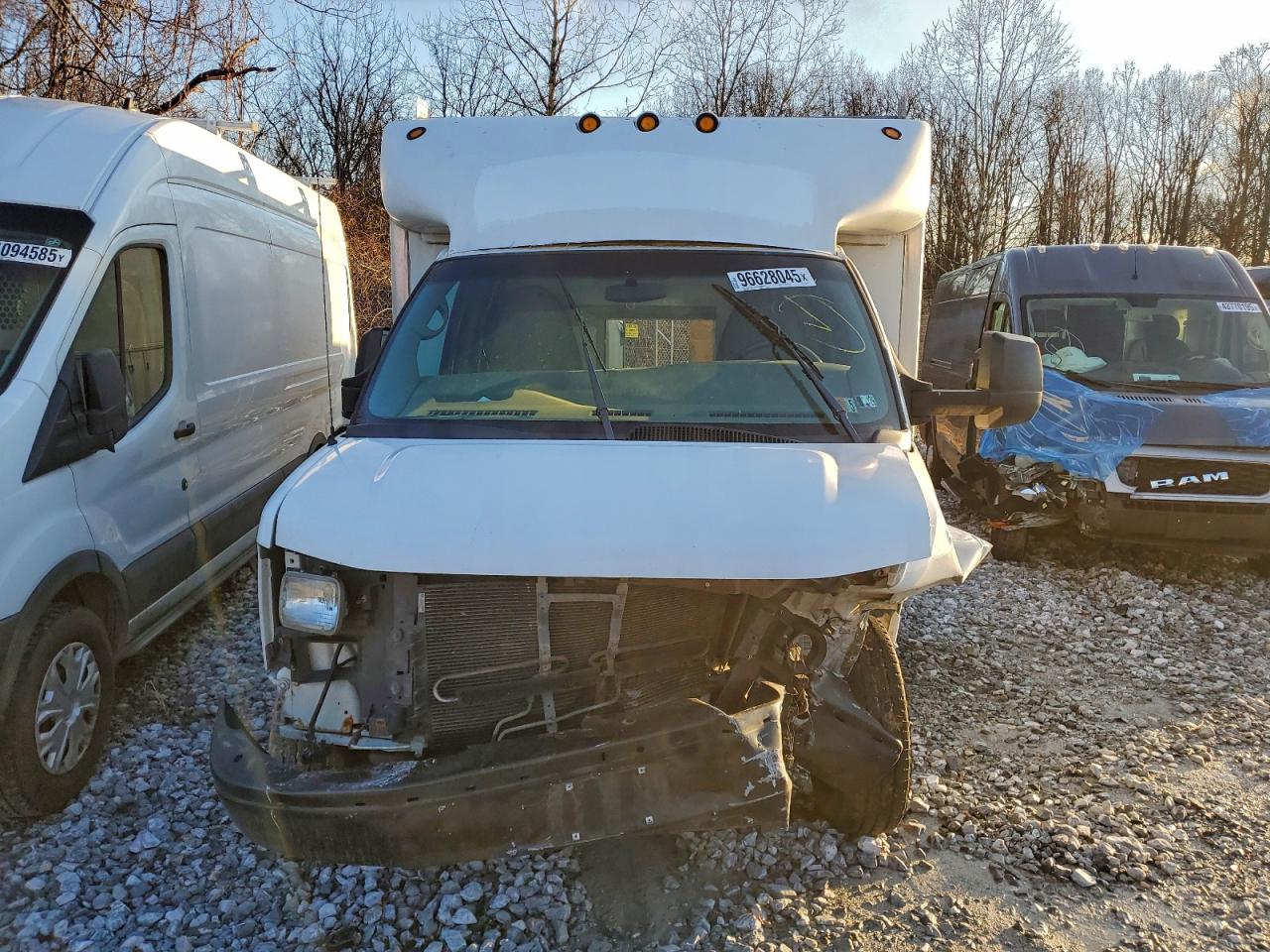 2013 GMC SAVANA CUTAWAY G3500 photo 5