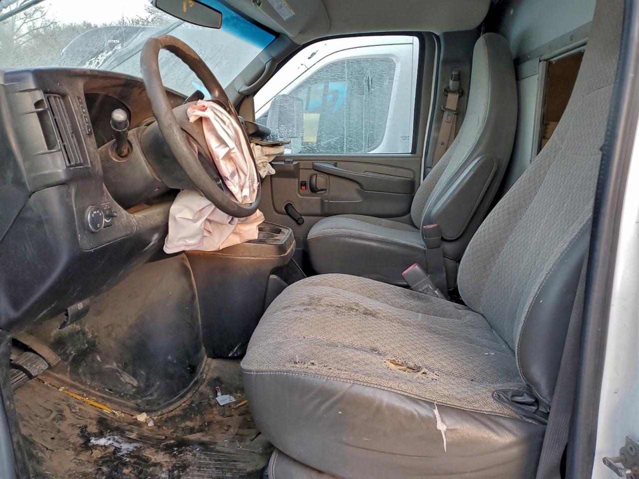 2013 GMC SAVANA CUTAWAY G3500 photo 7