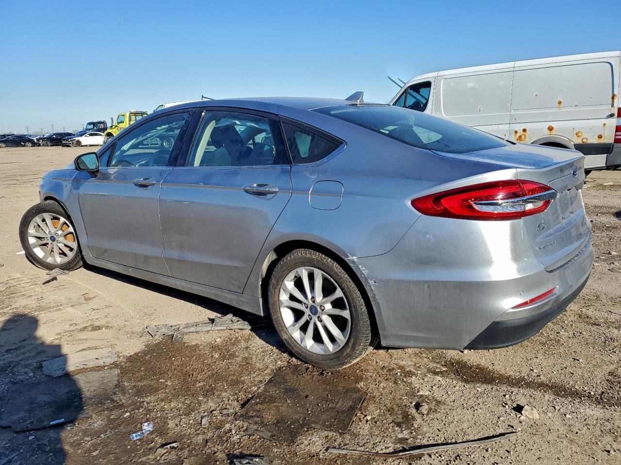 2020 FORD FUSION SE photo 2