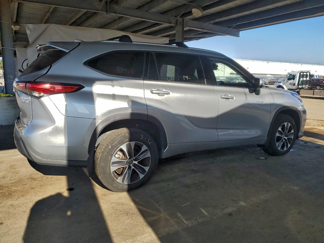2021 TOYOTA HIGHLANDER HYBRID XLE photo 3