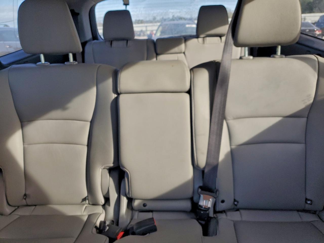 2016 HONDA PILOT EXL photo 10