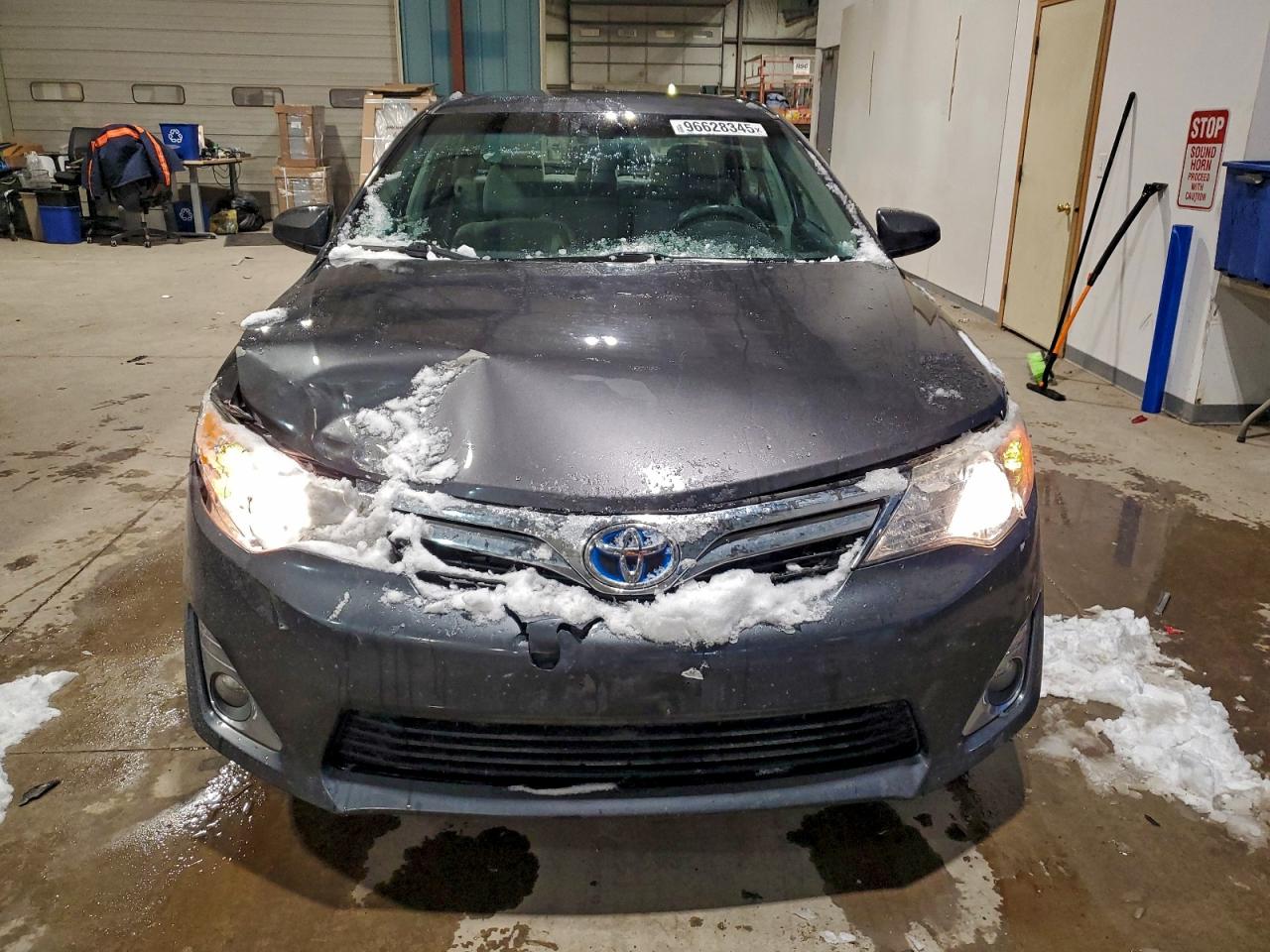 2013 TOYOTA CAMRY HYBRID photo 5
