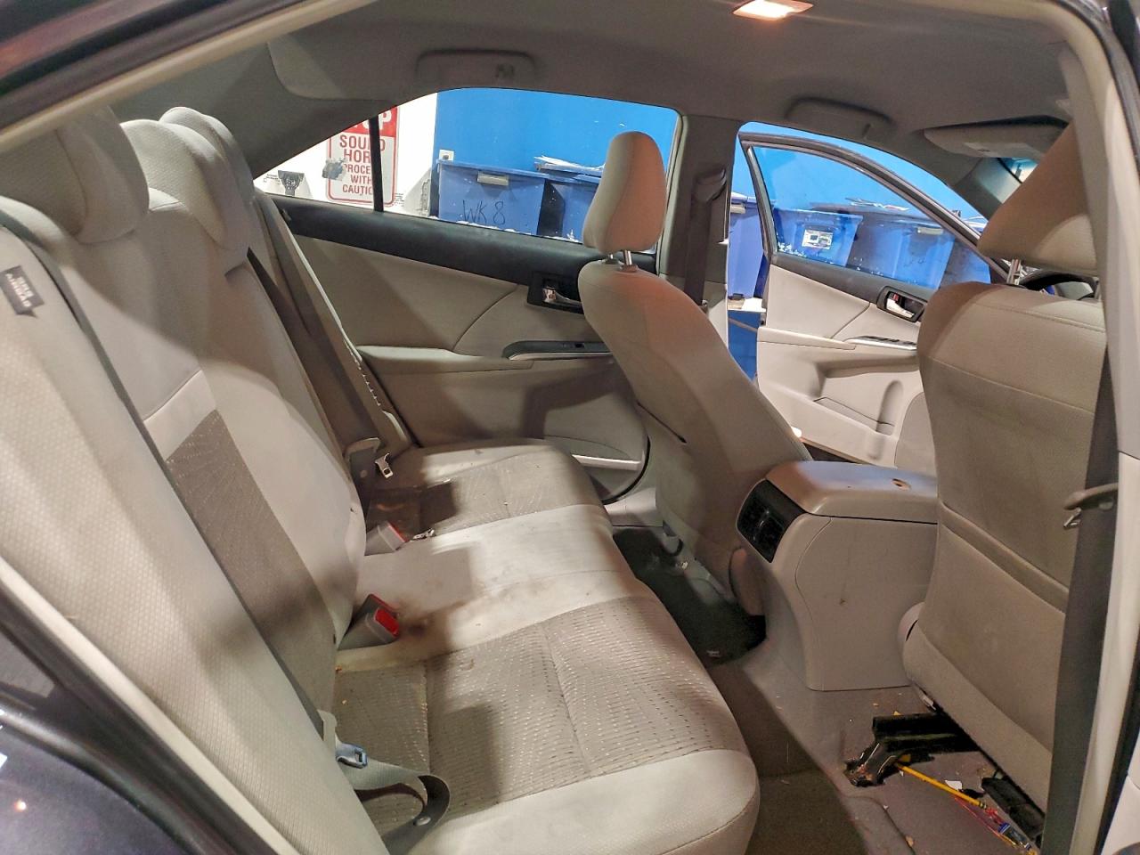 2013 TOYOTA CAMRY HYBRID photo 10