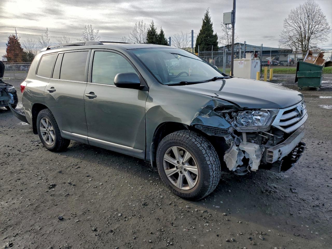 2013 TOYOTA HIGHLANDER SE photo 4