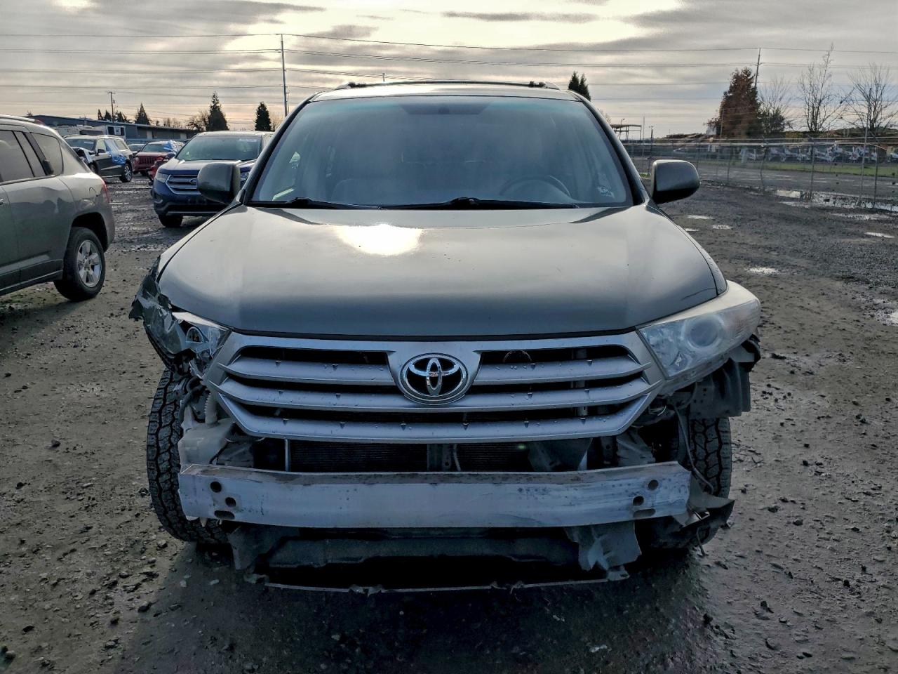 2013 TOYOTA HIGHLANDER SE photo 5