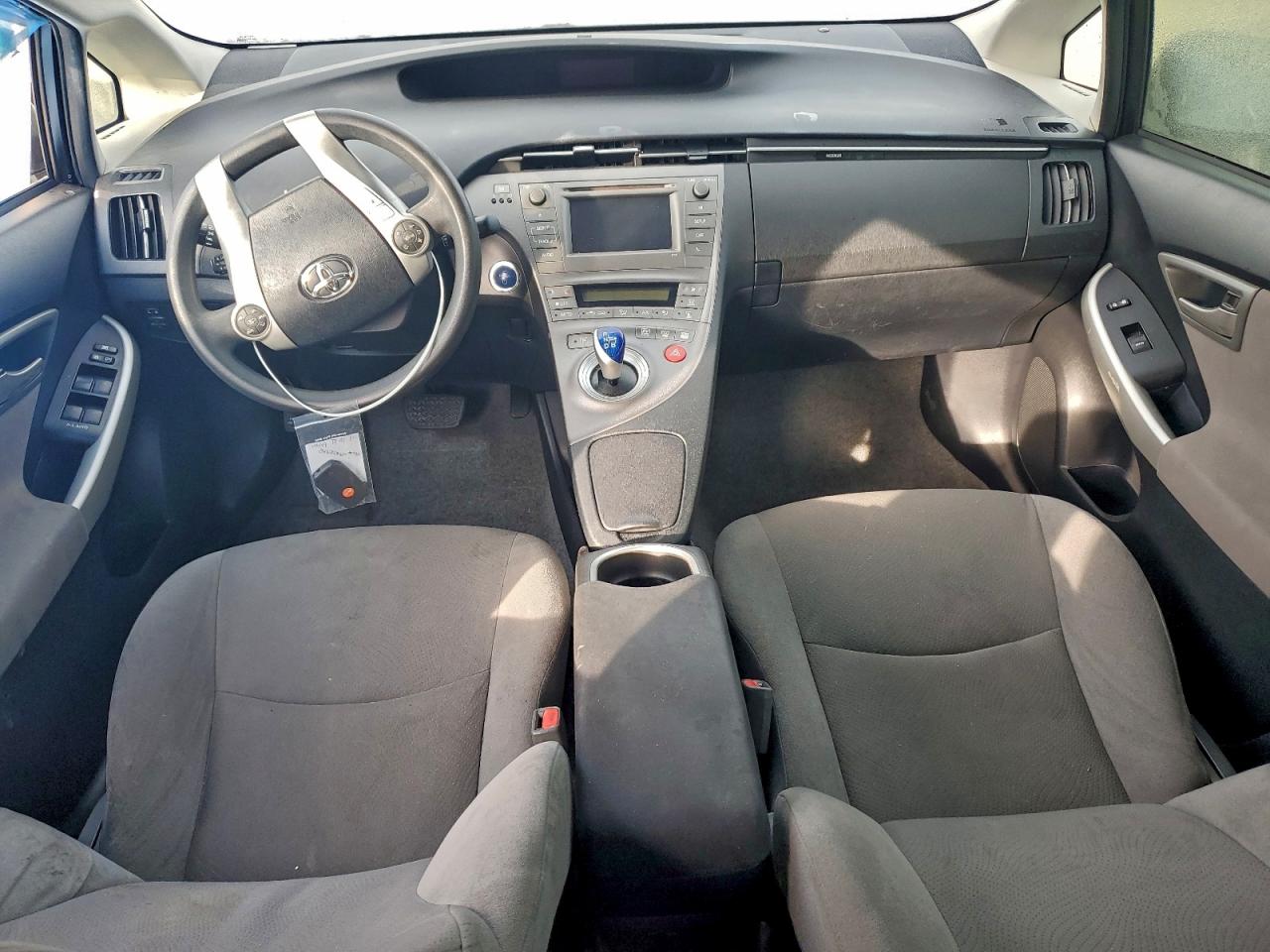 2014 TOYOTA PRIUS photo 8