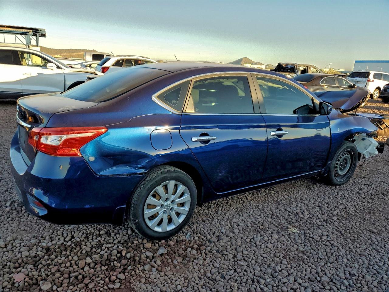 2016 NISSAN SENTRA S photo 3