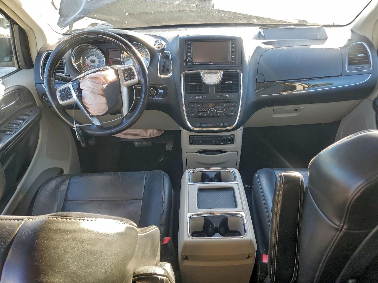 2013 CHRYSLER TOWN & COUNTRY LIMITED photo 8