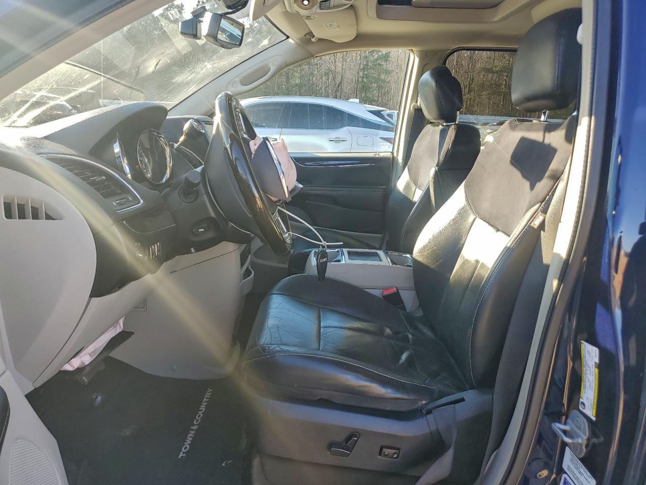 2013 CHRYSLER TOWN & COUNTRY LIMITED photo 7