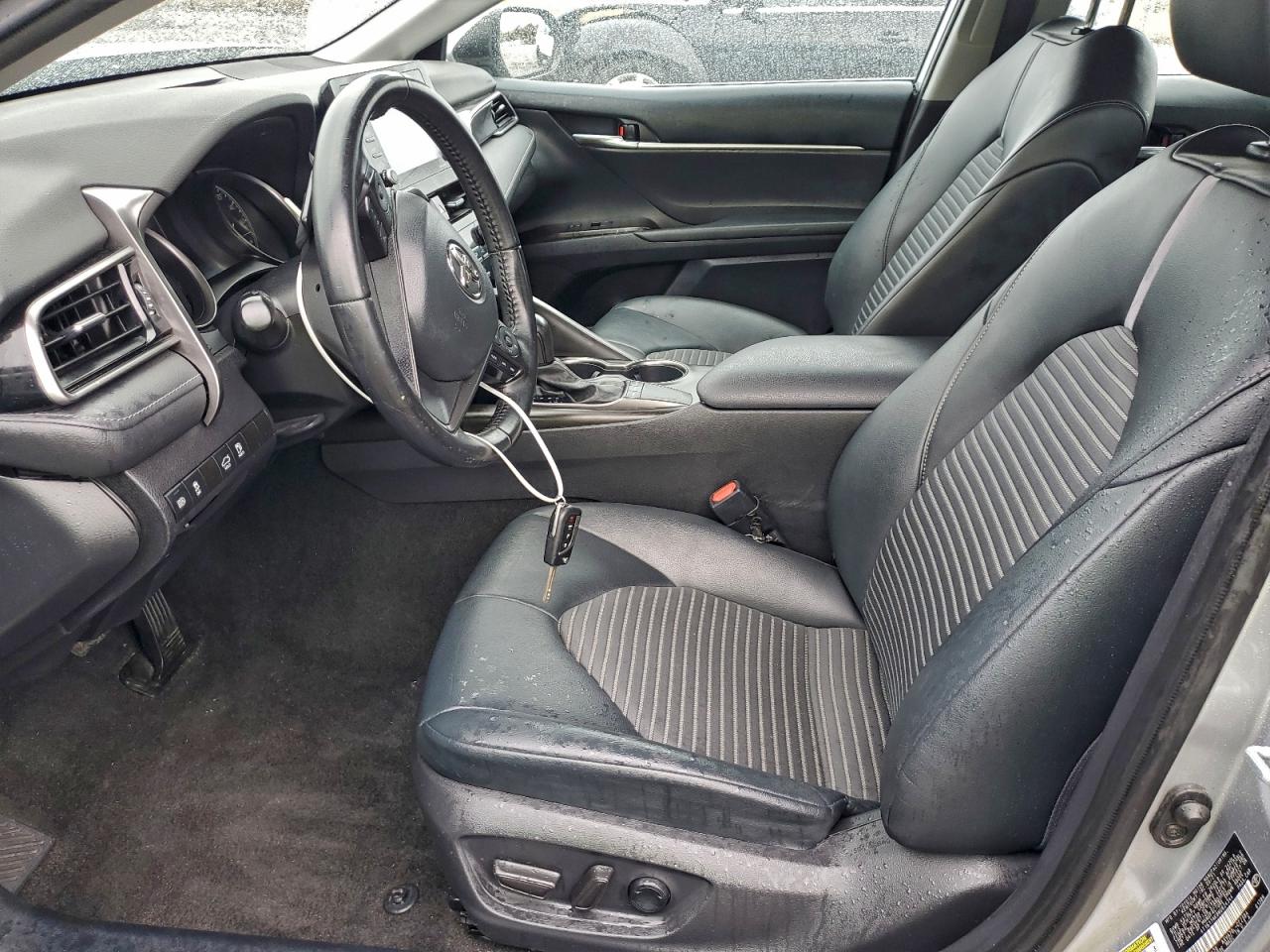2022 TOYOTA CAMRY SE photo 13