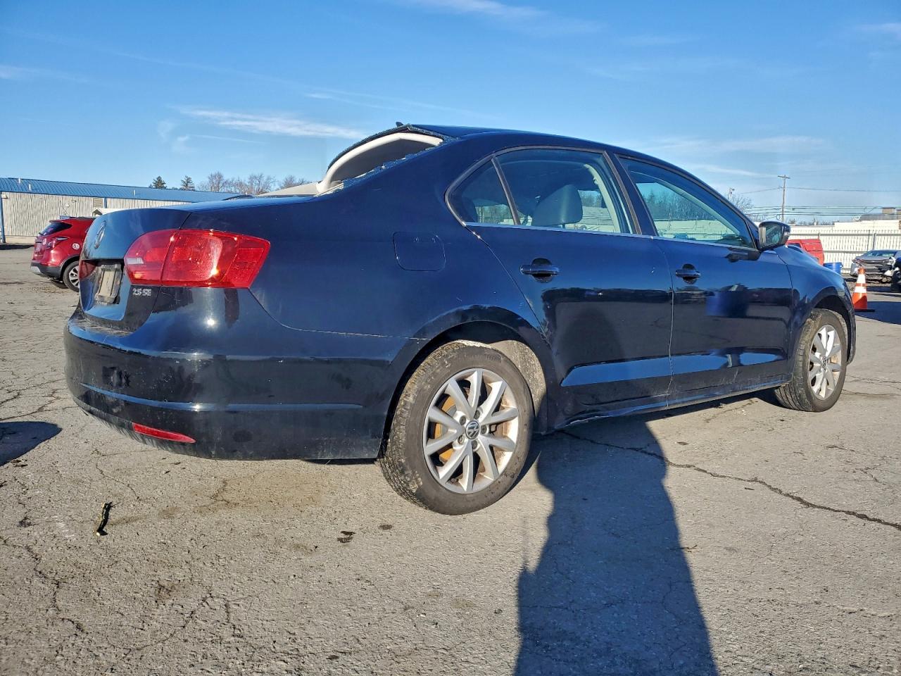 2013 VOLKSWAGEN JETTA SE photo 3