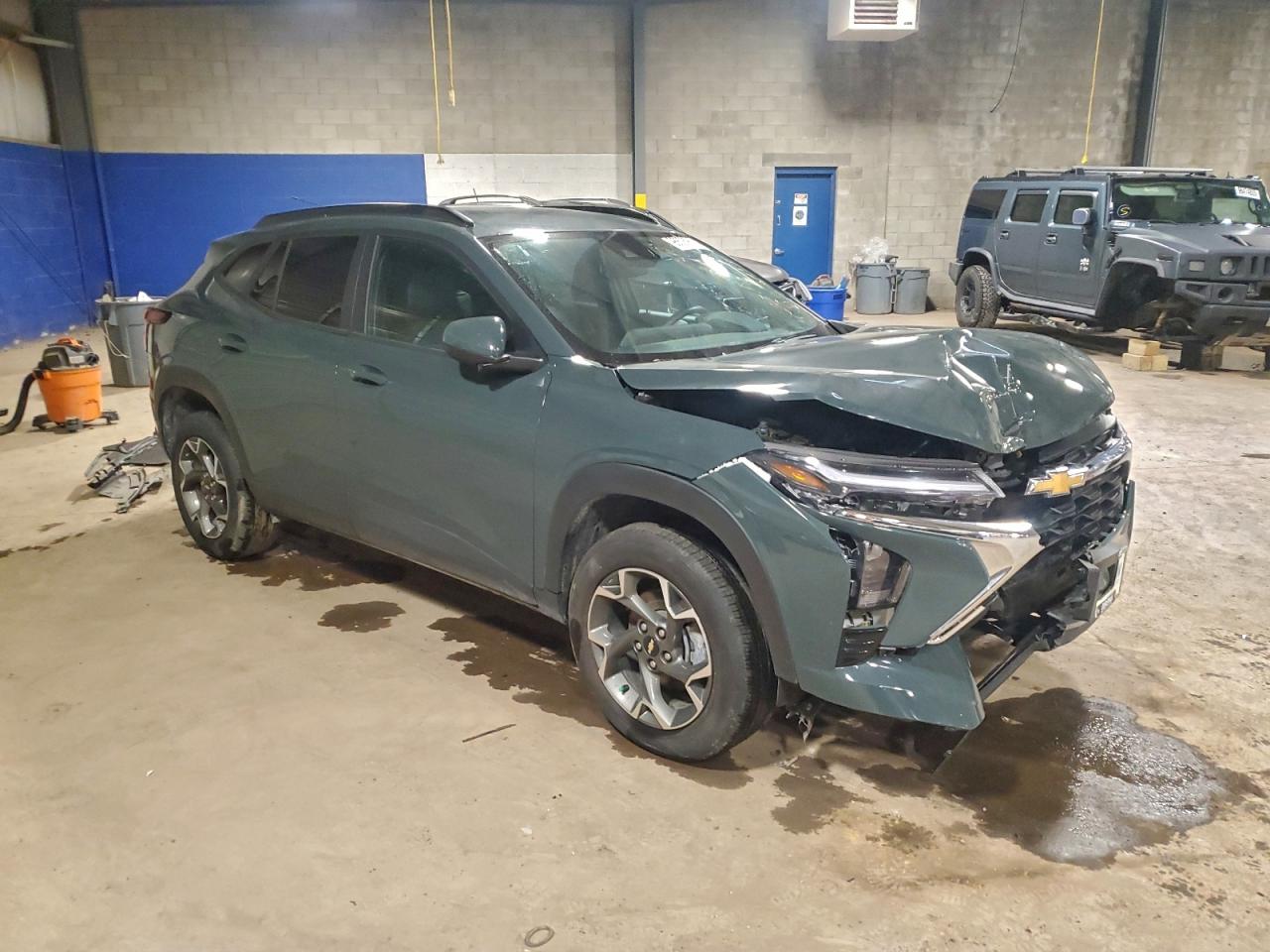 2025 CHEVROLET TRAX 1LT photo 4