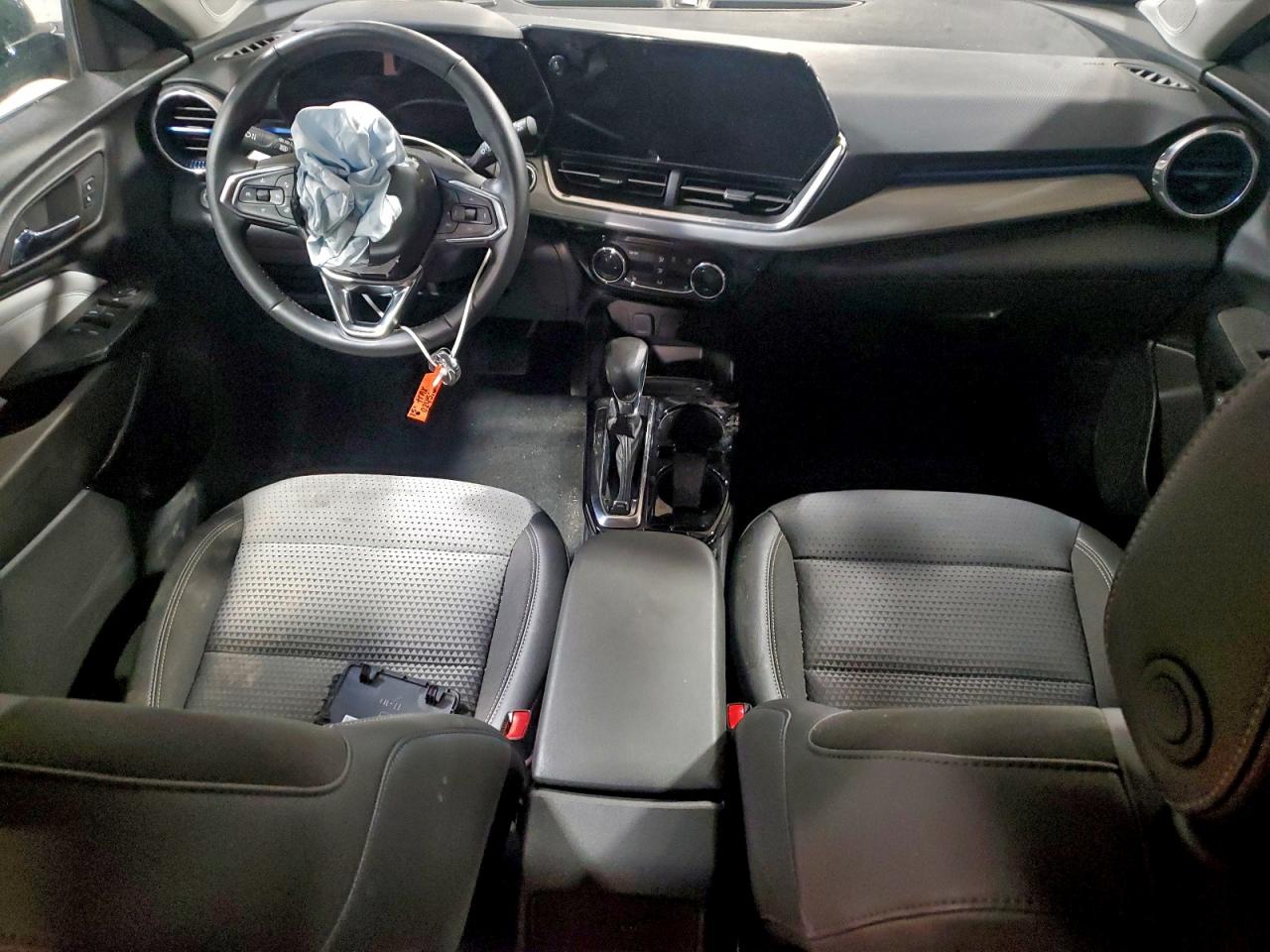 2025 CHEVROLET TRAX 1LT photo 8