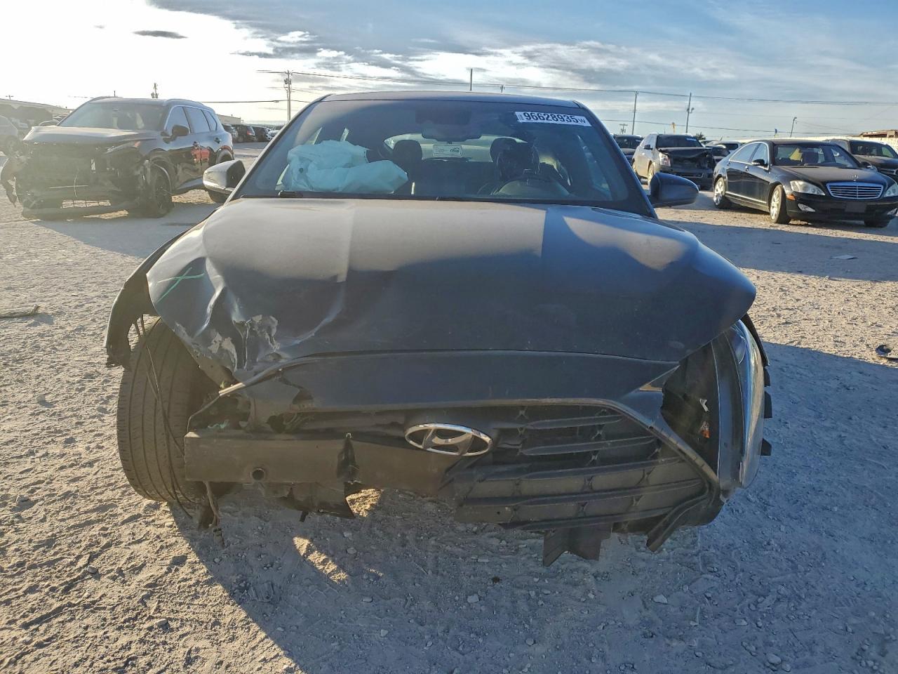 2019 HYUNDAI VELOSTER BASE photo 5