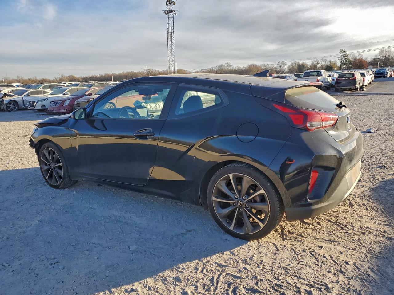 2019 HYUNDAI VELOSTER BASE photo 2