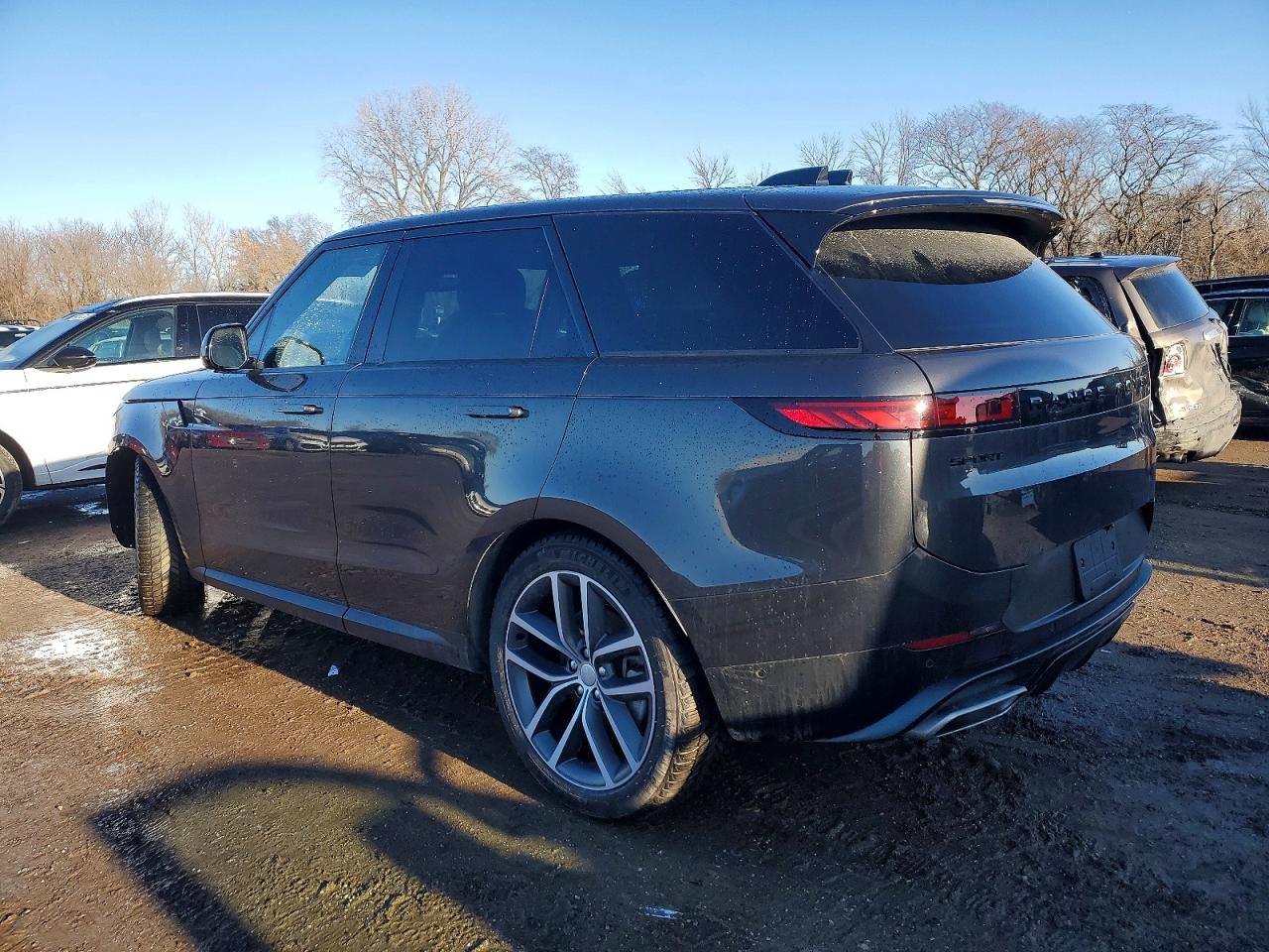 2023 LAND ROVER RANGE ROVER SPORT DYNAMIC SE photo 2