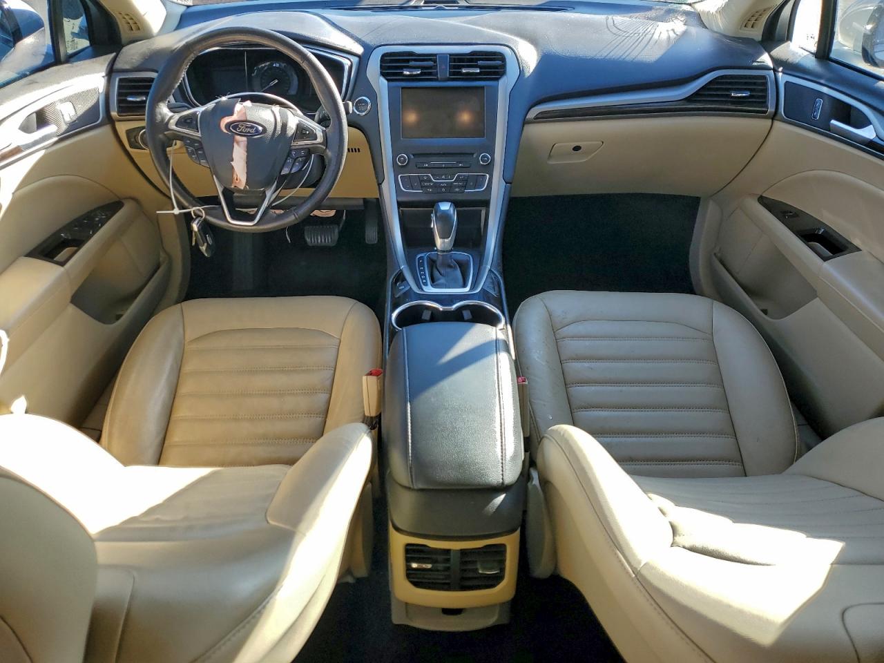2016 FORD FUSION SE photo 8