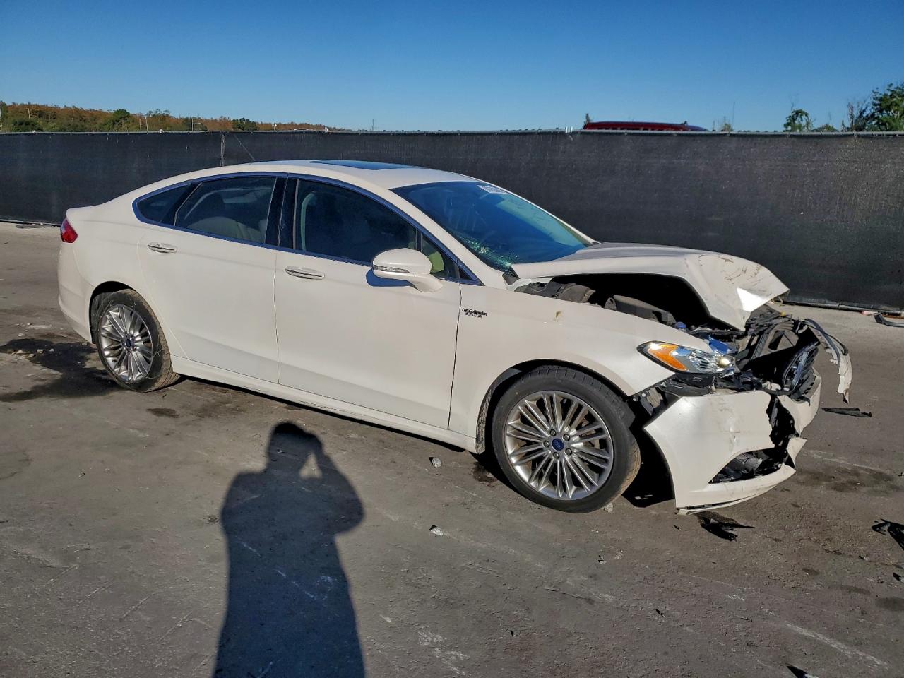 2016 FORD FUSION SE photo 4