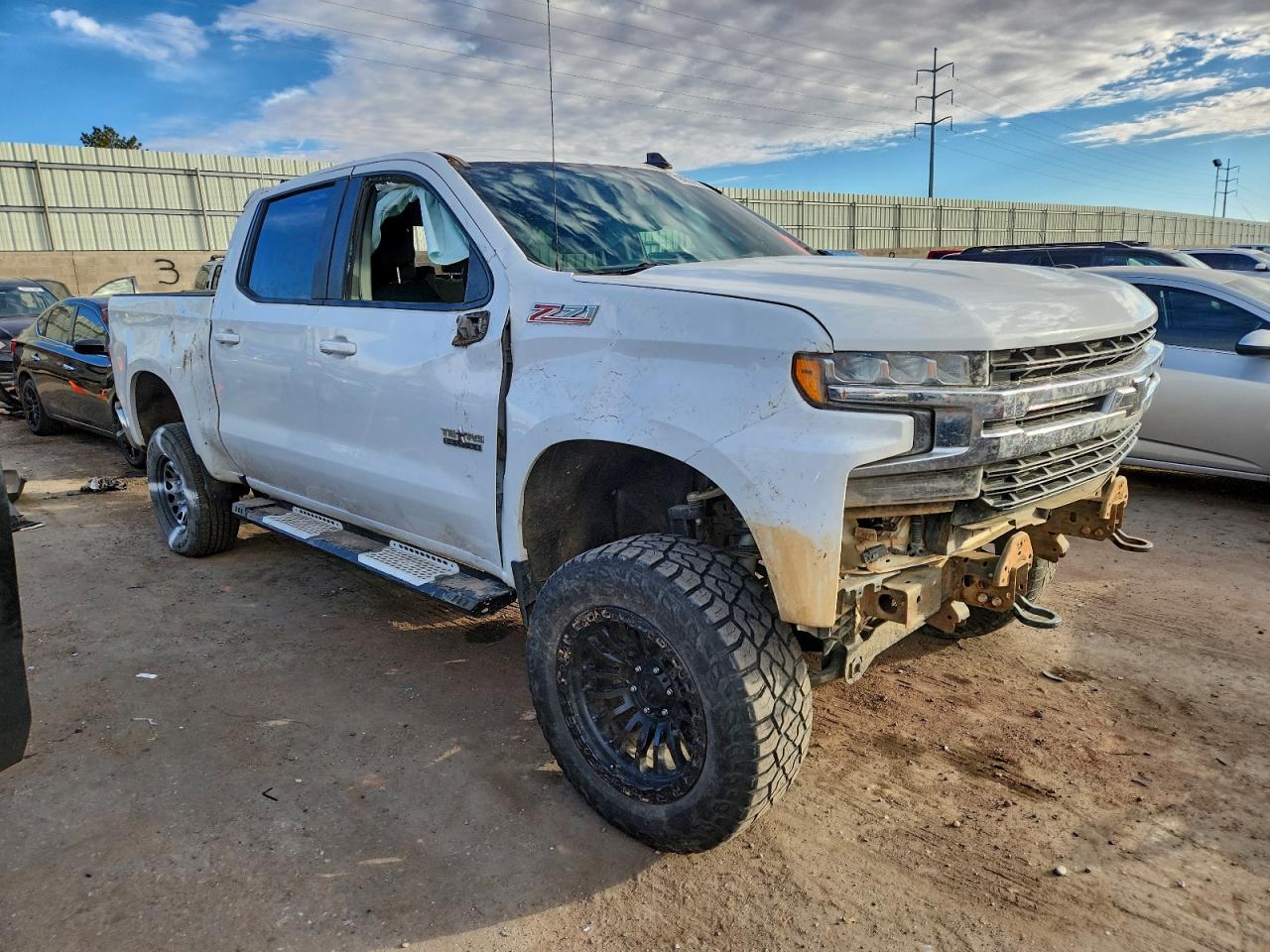 2019 CHEVROLET SILVERADO K1500 LT photo 4