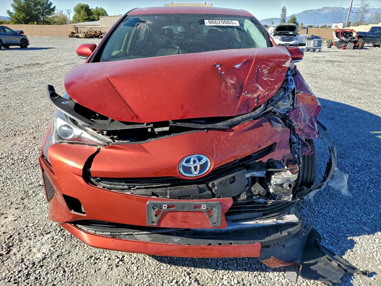 2016 TOYOTA PRIUS photo 5