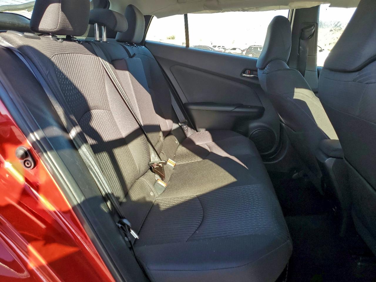 2016 TOYOTA PRIUS photo 10