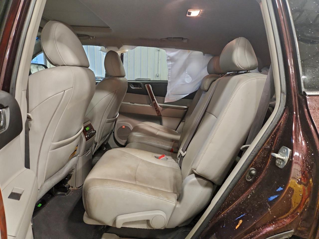 2013 TOYOTA HIGHLANDER LIMITED photo 10