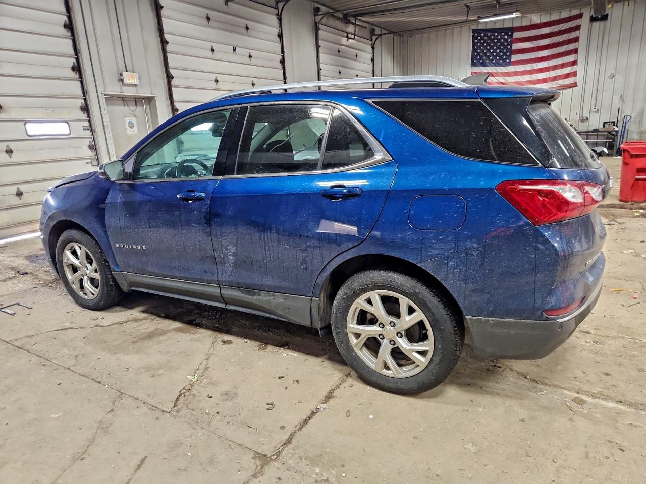2019 CHEVROLET EQUINOX LT photo 2