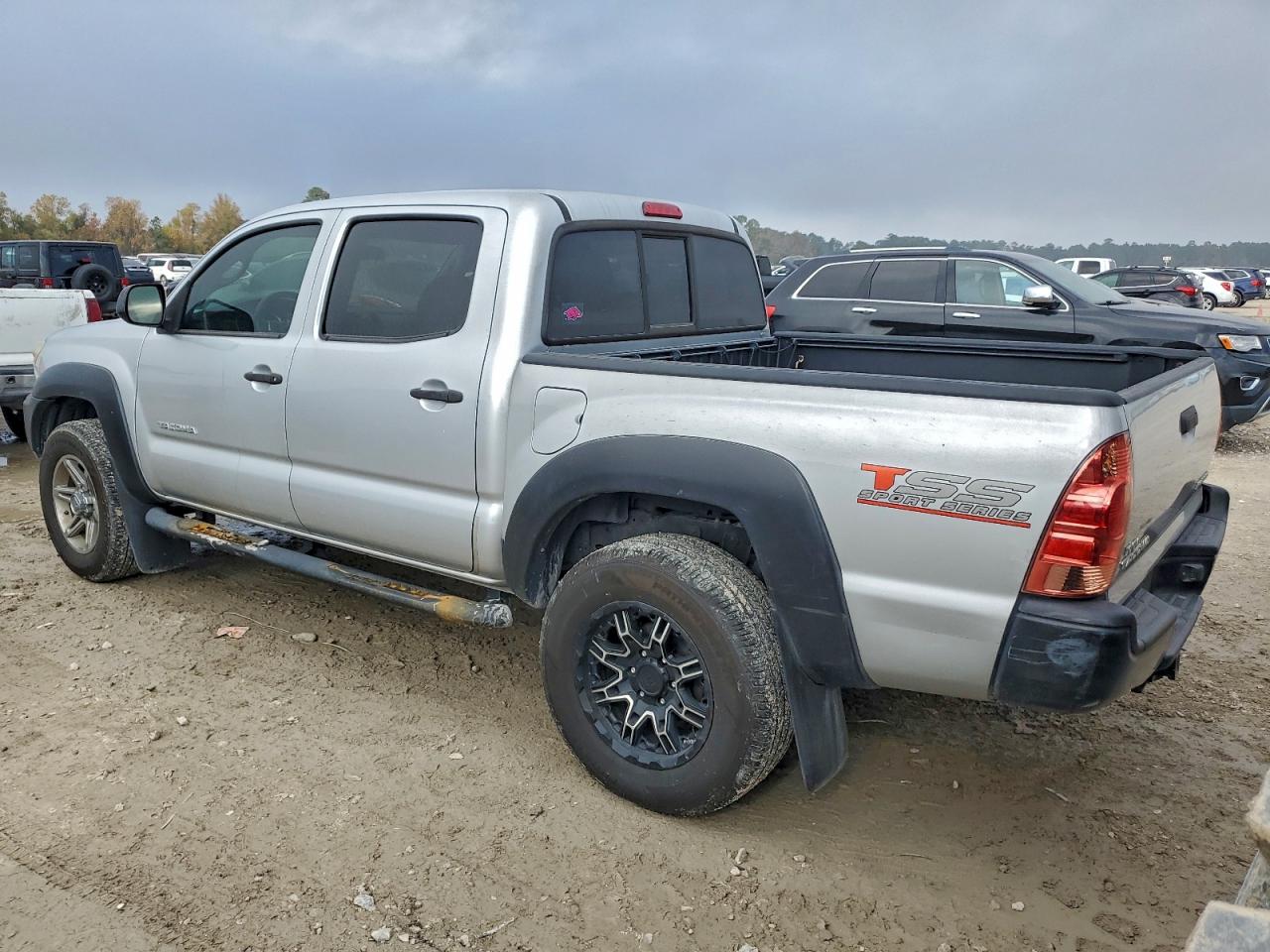 2013 TOYOTA TACOMA DOUBLE CAB photo 2