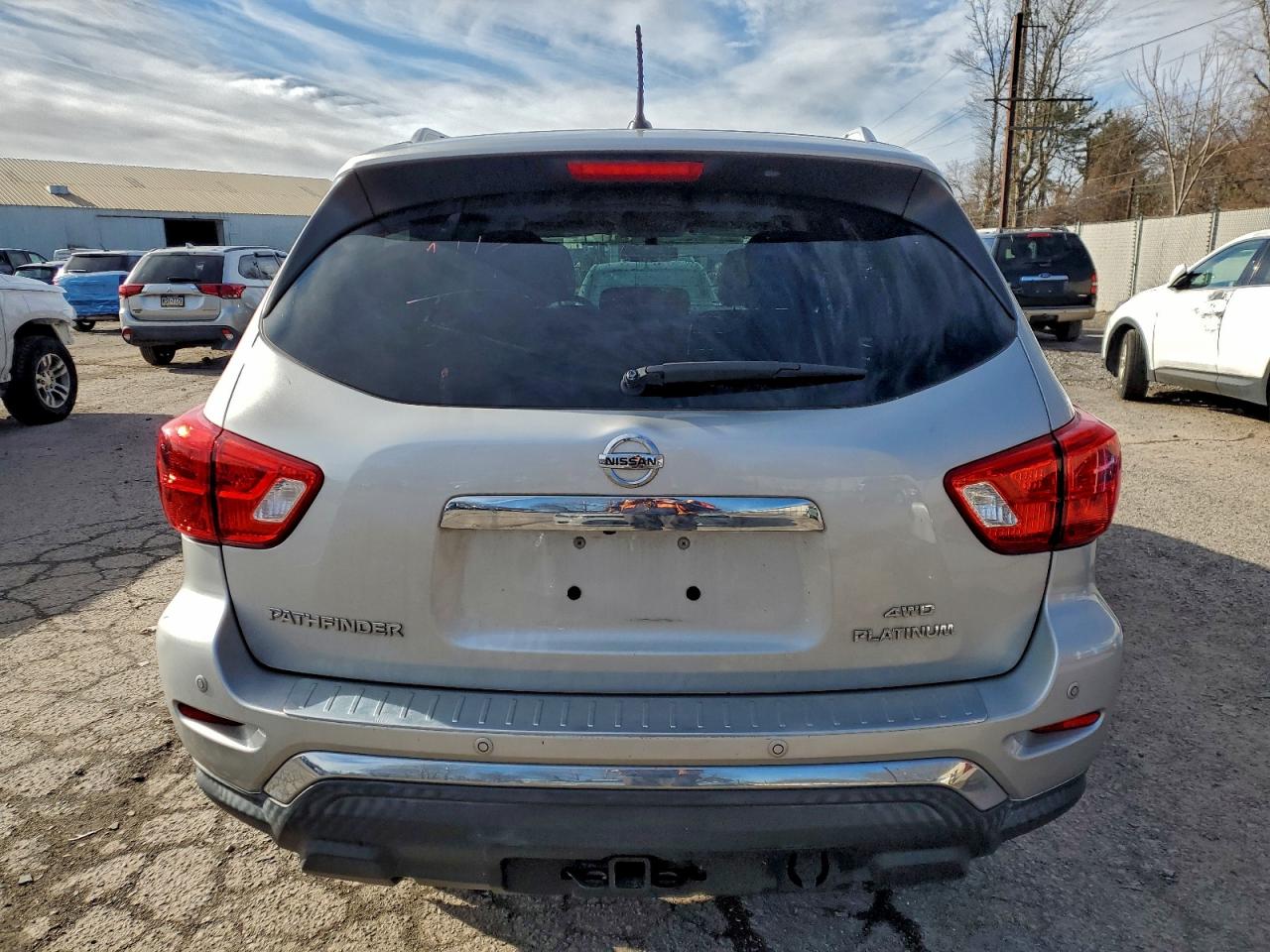 2017 NISSAN PATHFINDER S photo 6