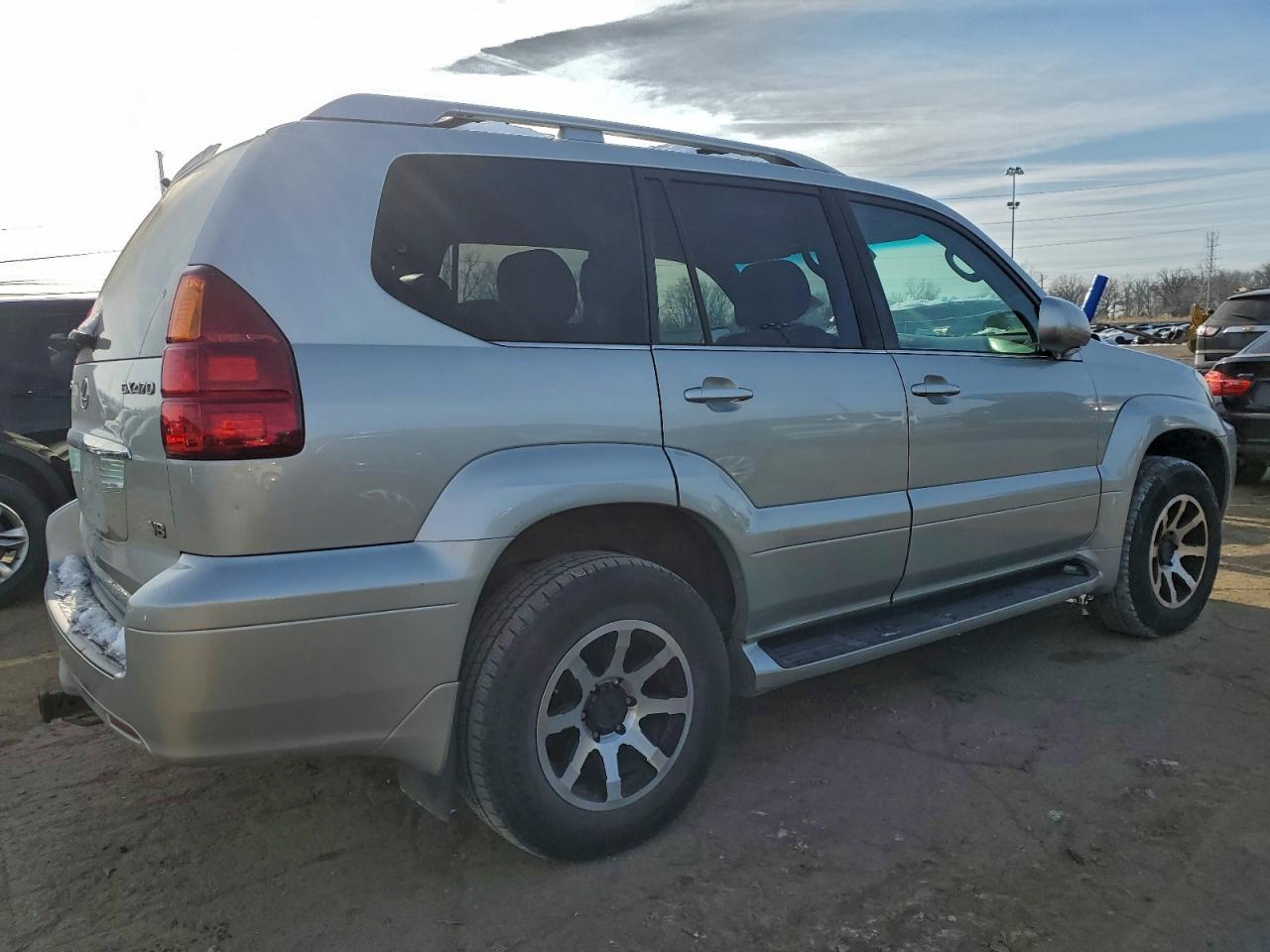 2004 LEXUS GX 470 photo 3