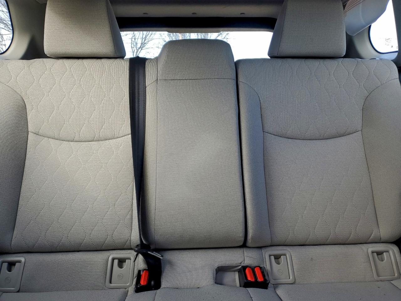 2025 TOYOTA COROLLA CROSS L photo 10